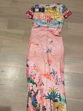 NWT short sleeve design with palm trees mesh fitted maxi dress